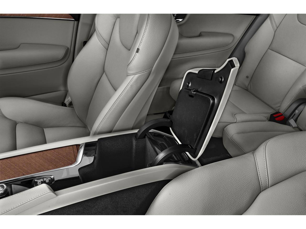 2022 Volvo XC90 T5 Momentum 7 Passenger