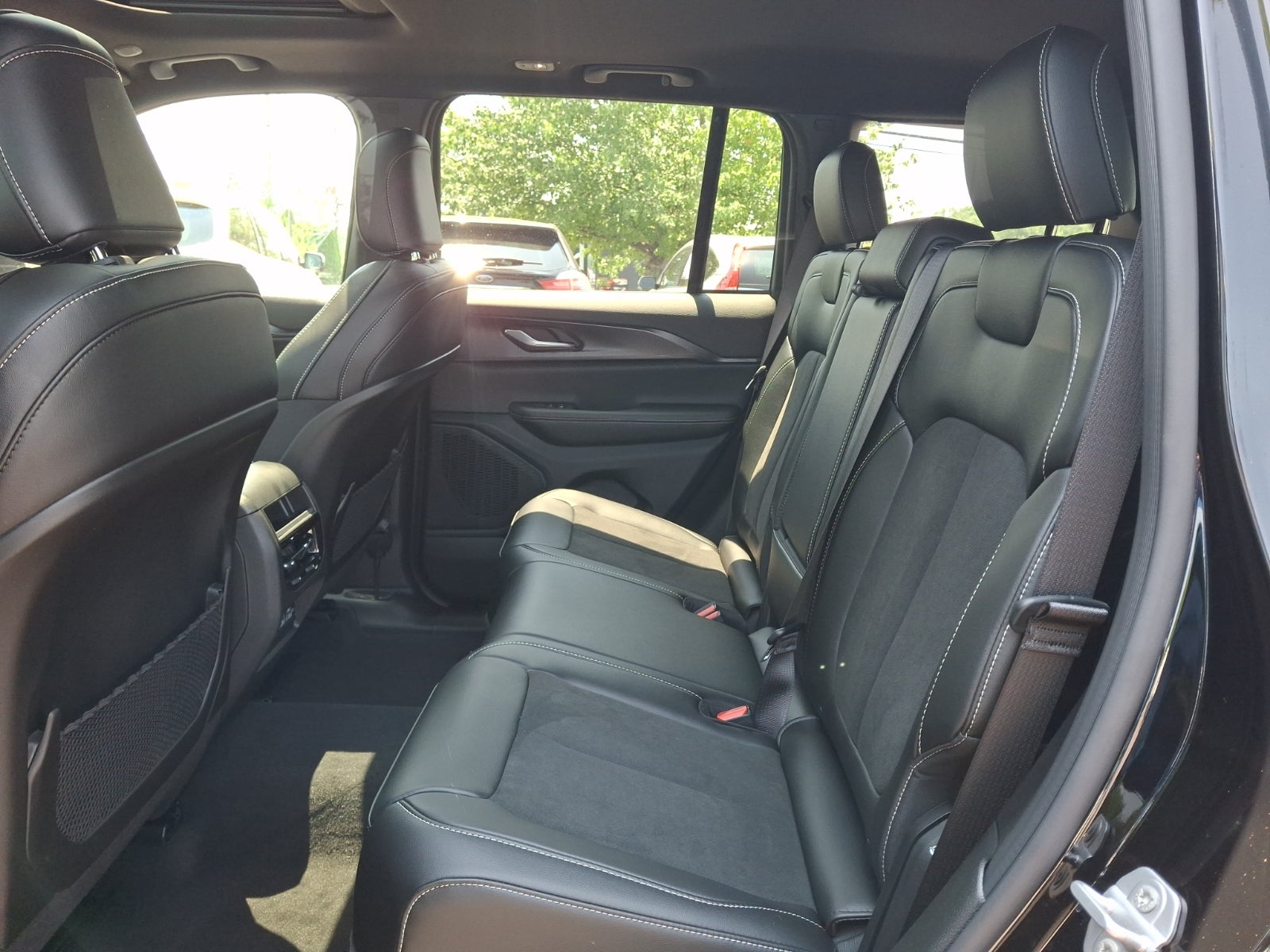 2025 Jeep Grand Cherokee Altitude X 4x4