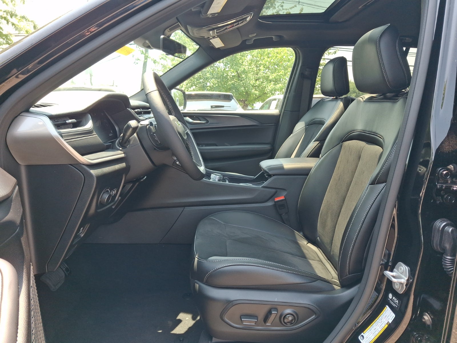 2025 Jeep Grand Cherokee Altitude X 4x4
