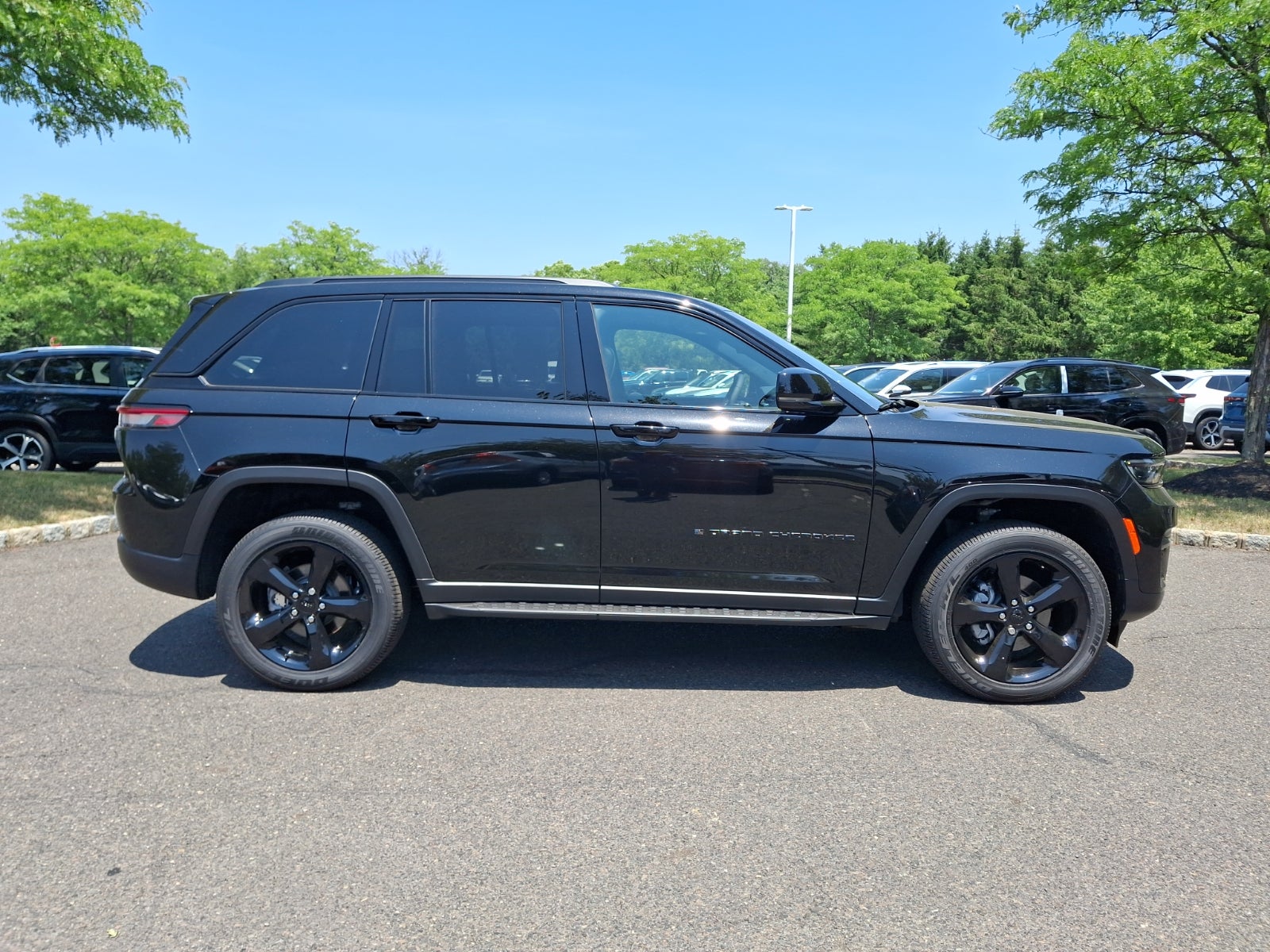 2025 Jeep Grand Cherokee Altitude X 4x4
