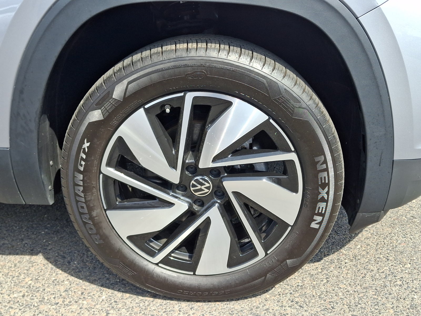 2024 Volkswagen Atlas 2.0T SEL