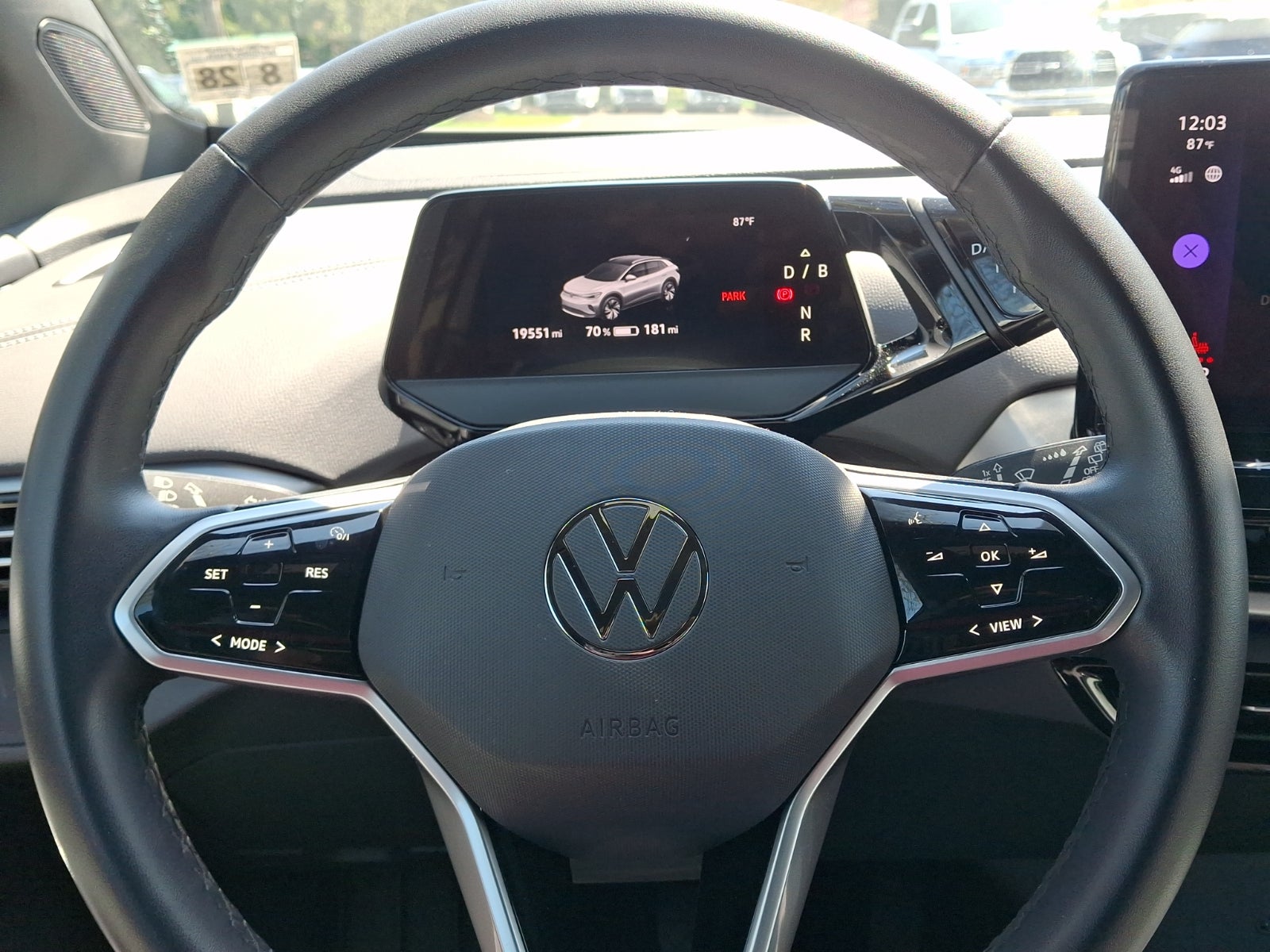 2023 Volkswagen ID.4 Pro