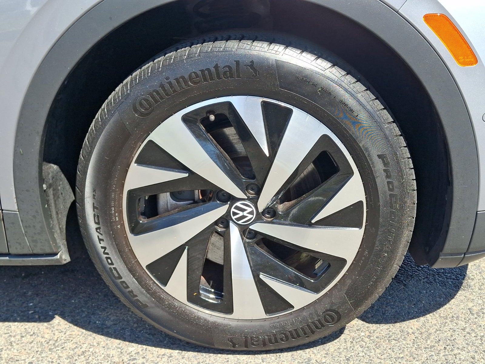 2023 Volkswagen ID.4 Pro