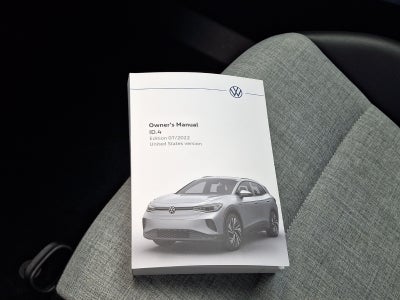 2023 Volkswagen ID.4 Pro