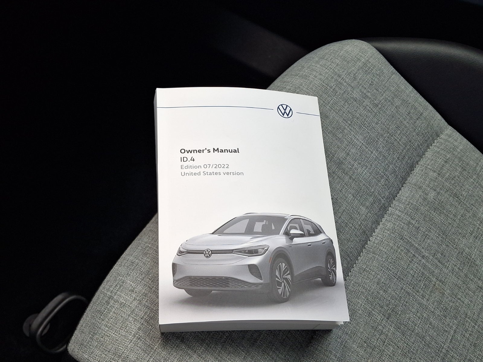 2023 Volkswagen ID.4 Pro