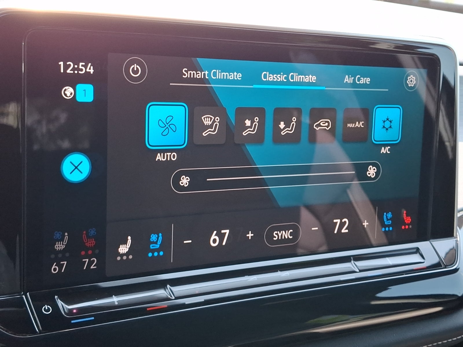 2024 Volkswagen Atlas Cross Sport 2.0T SE