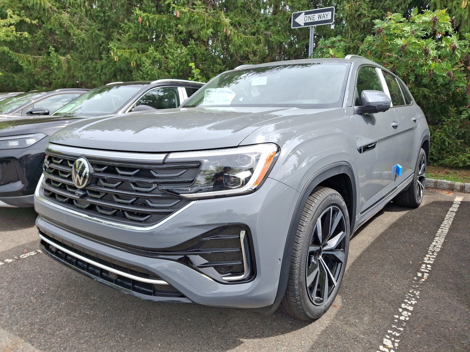 2026 Volkswagen Atlas Cross Sport 2.0T SEL Premium R-Line