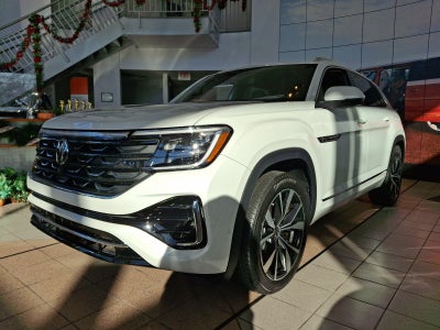 2025 Volkswagen Atlas Cross Sport 2.0T SEL Premium R-Line