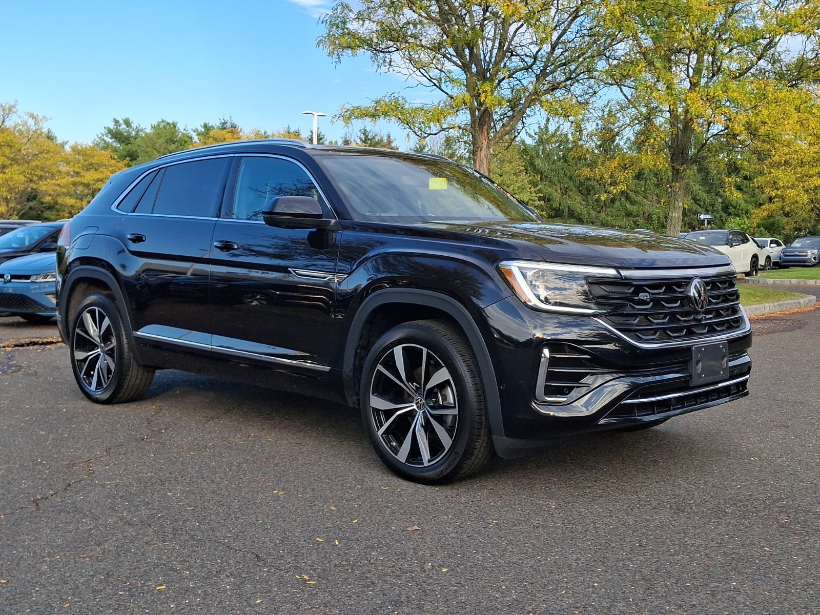 2024 Volkswagen Atlas Cross Sport 2.0T SEL Premium R-Line