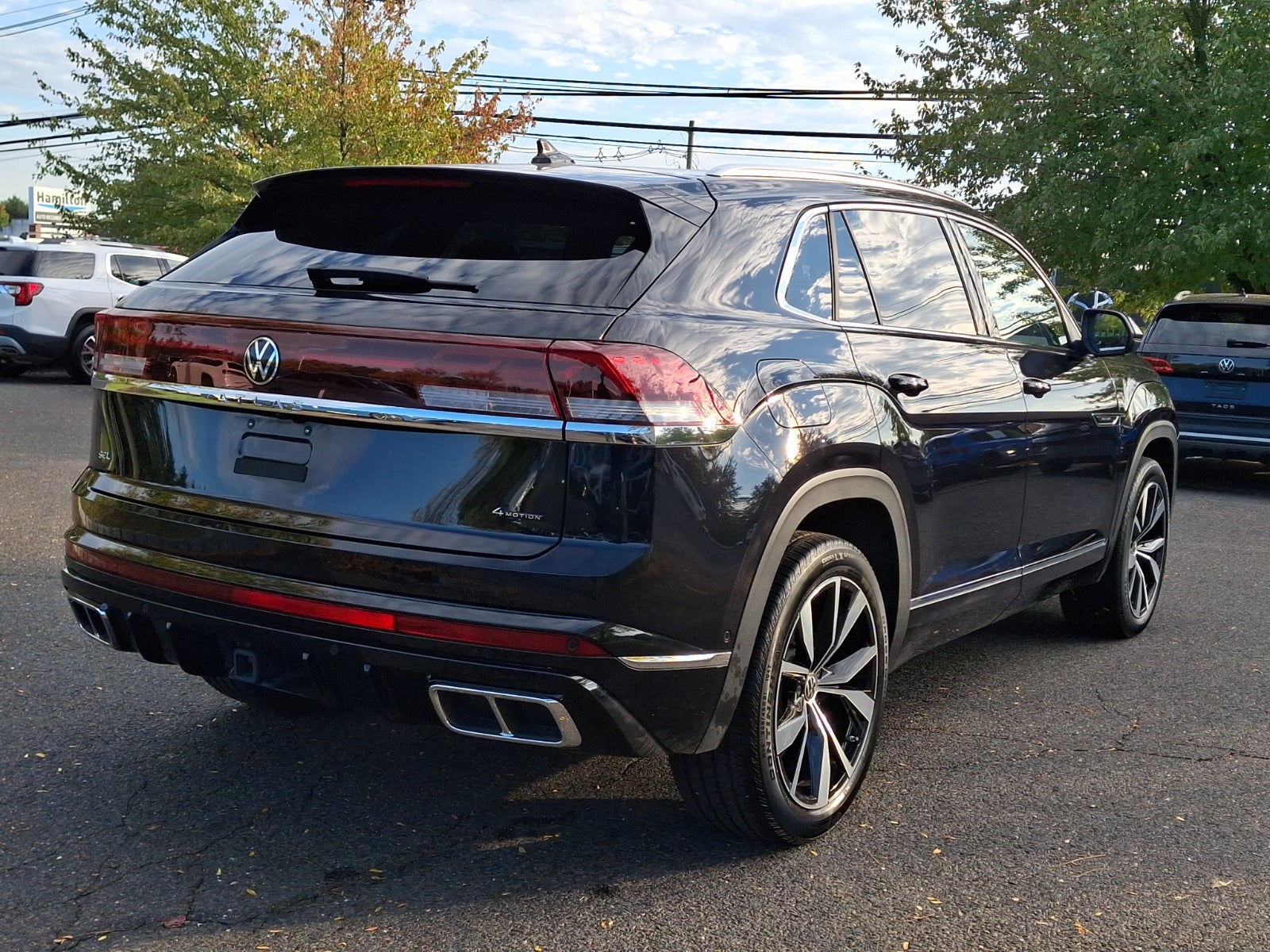 2024 Volkswagen Atlas Cross Sport 2.0T SEL Premium R-Line