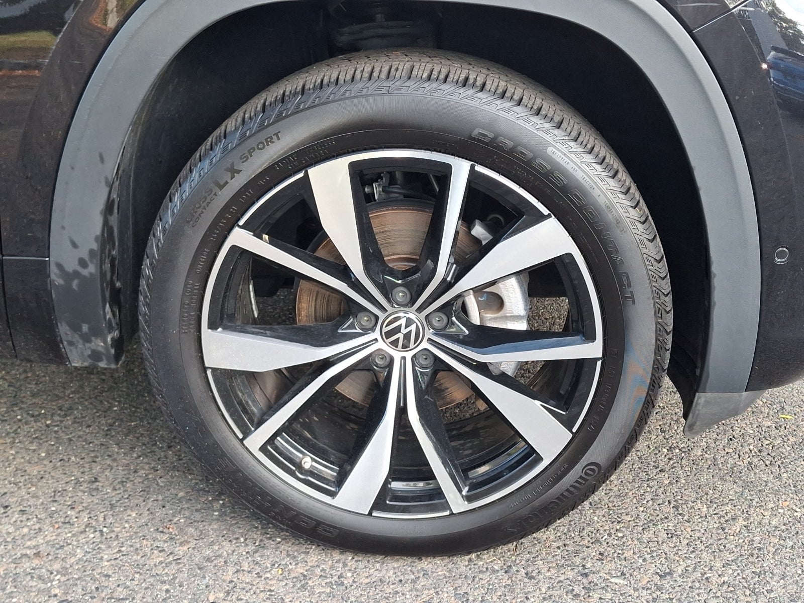 2024 Volkswagen Atlas Cross Sport 2.0T SEL Premium R-Line