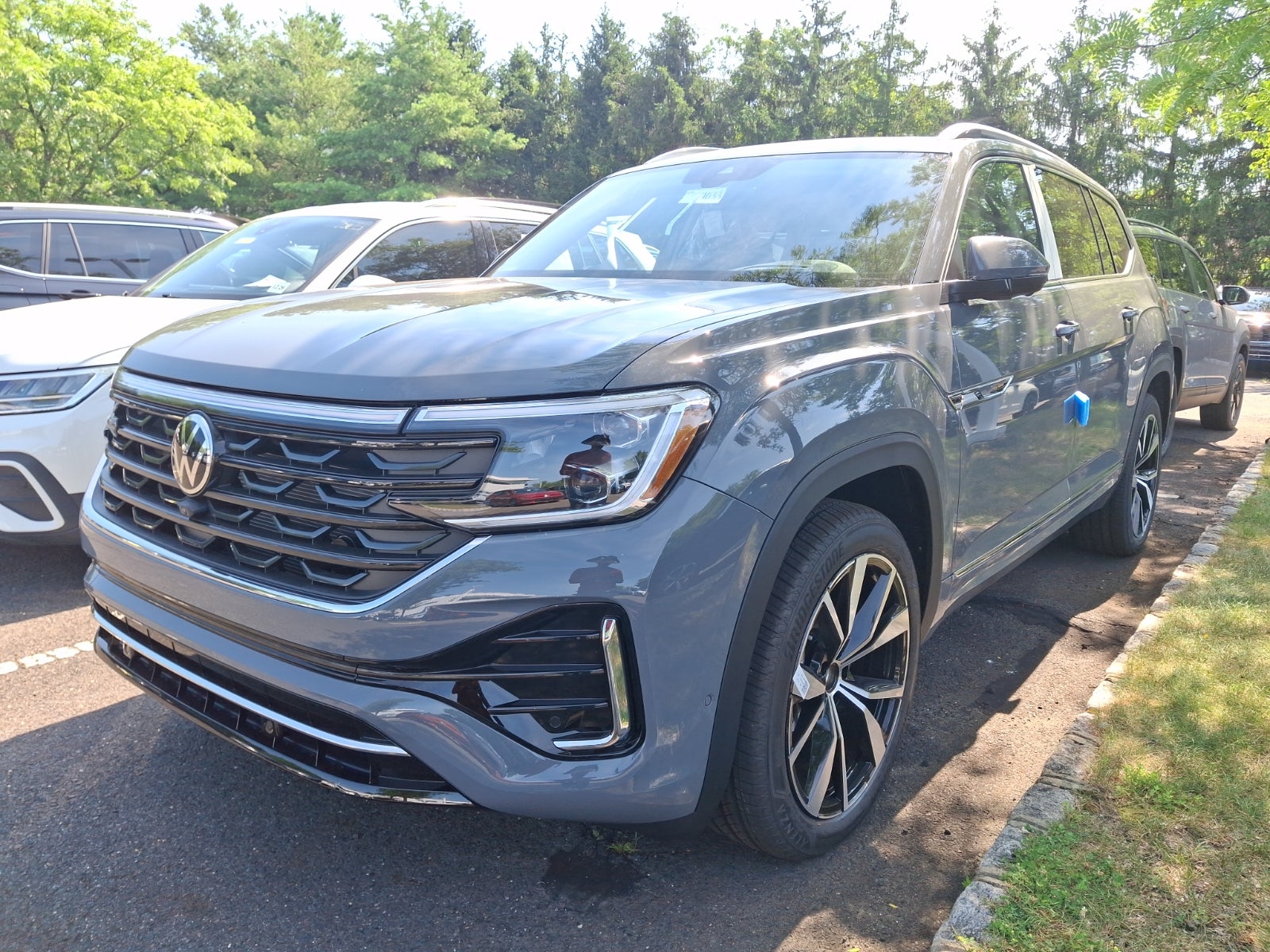 2026 Volkswagen Atlas SEL Premium R-Line