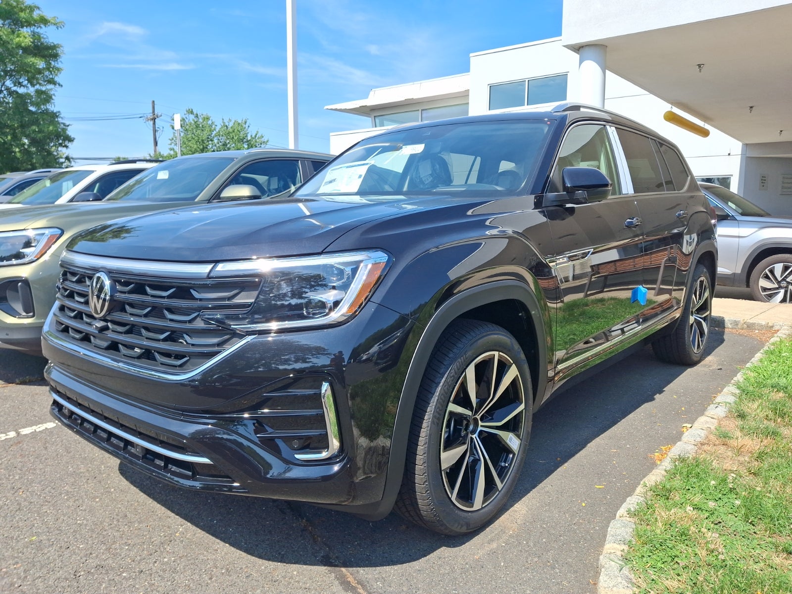 2026 Volkswagen Atlas SEL Premium R-Line