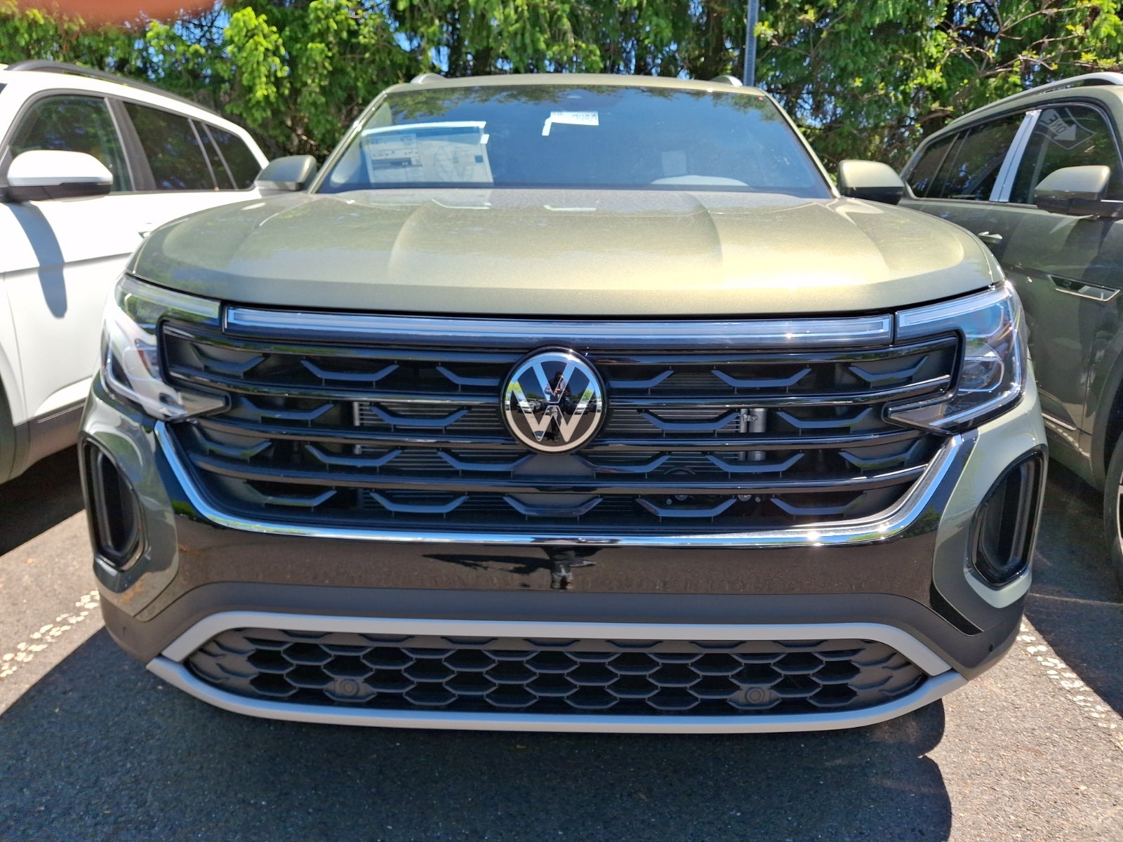 2026 Volkswagen Atlas Cross Sport SE with Technology