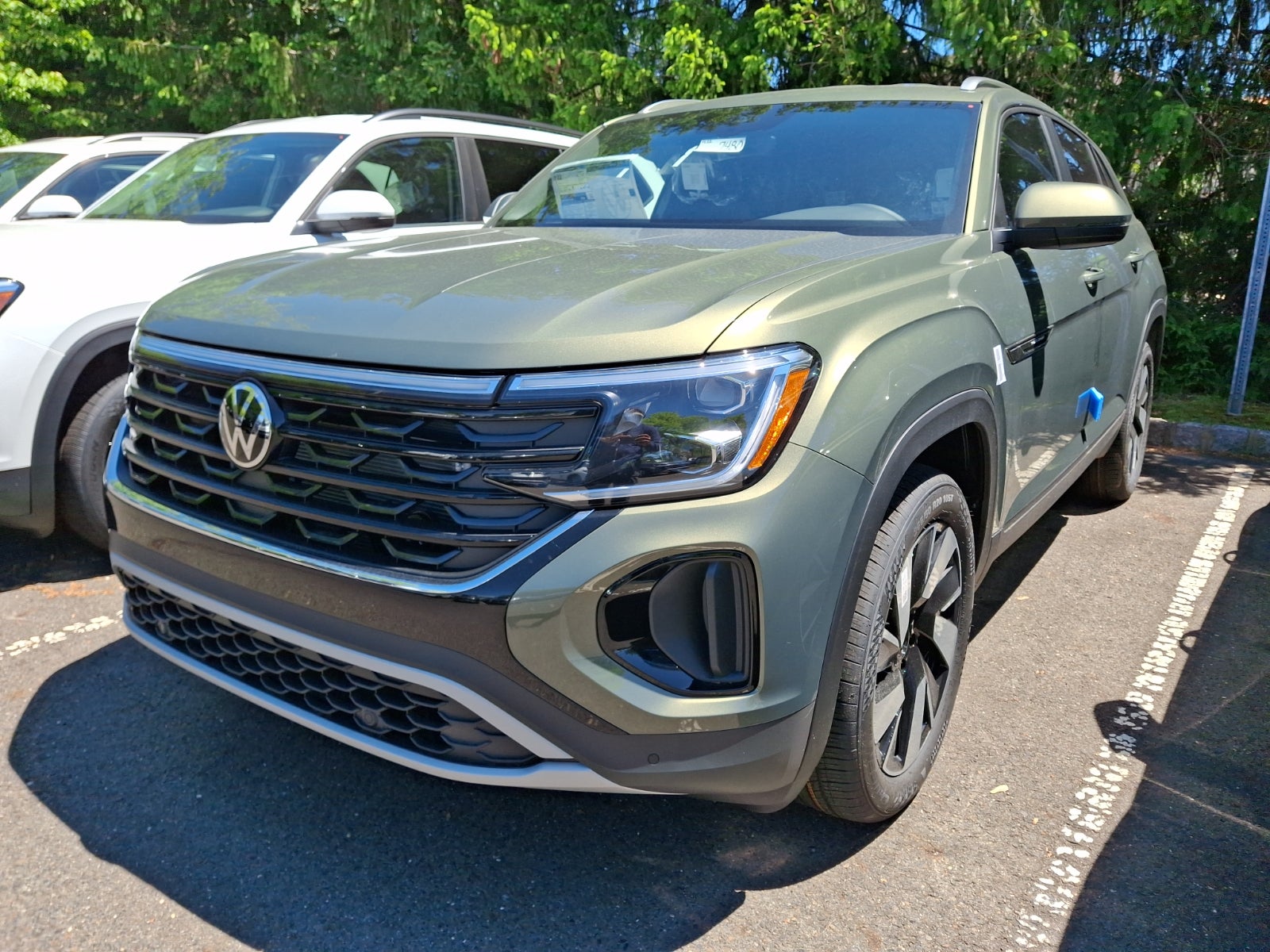2026 Volkswagen Atlas Cross Sport SE with Technology