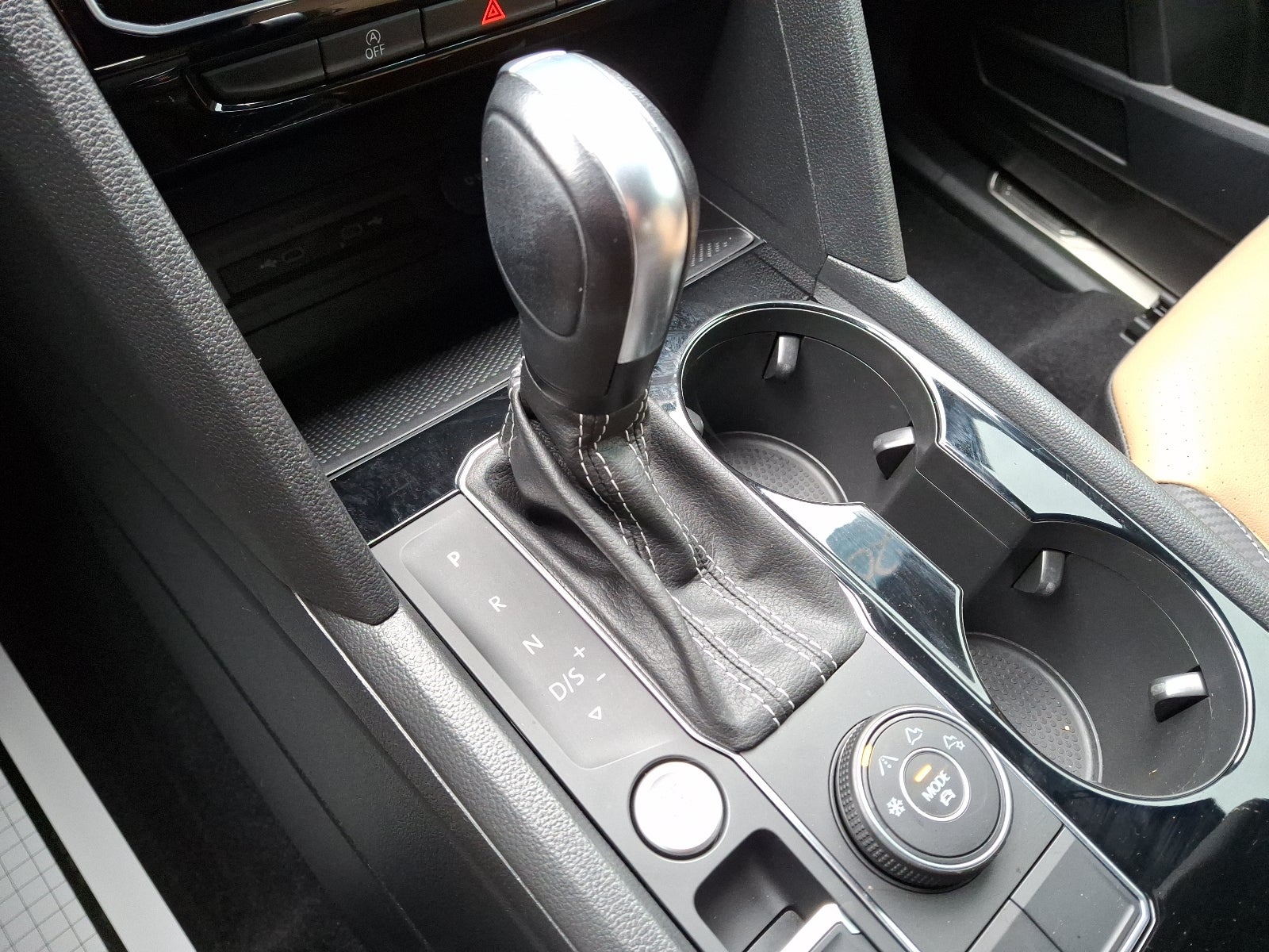 2023 Volkswagen Atlas Cross Sport 2.0T SE w/Technology