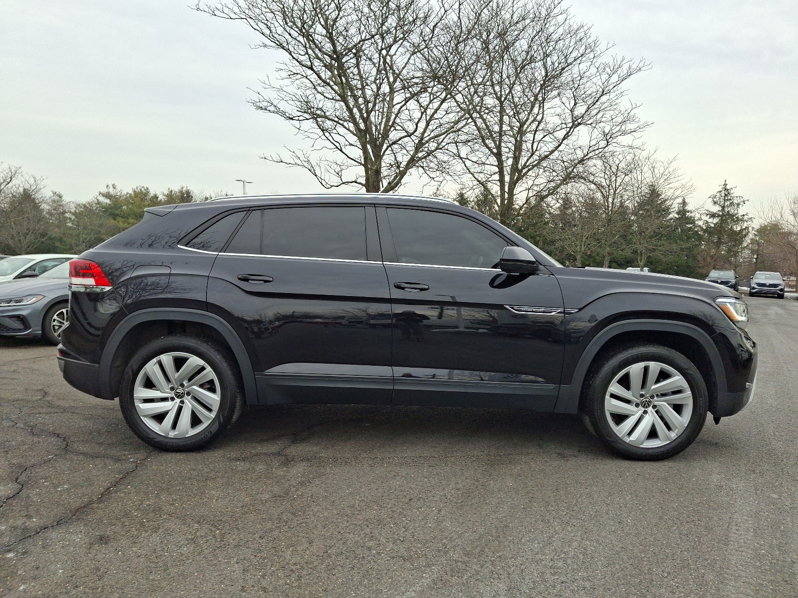 2023 Volkswagen Atlas Cross Sport 2.0T SE w/Technology