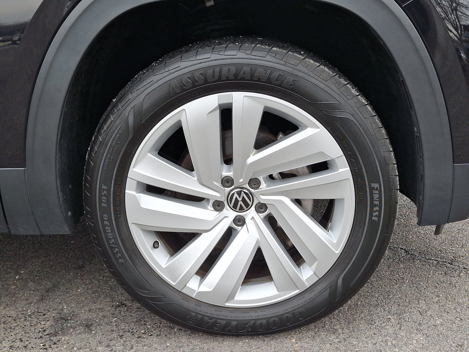 2023 Volkswagen Atlas Cross Sport 2.0T SE w/Technology