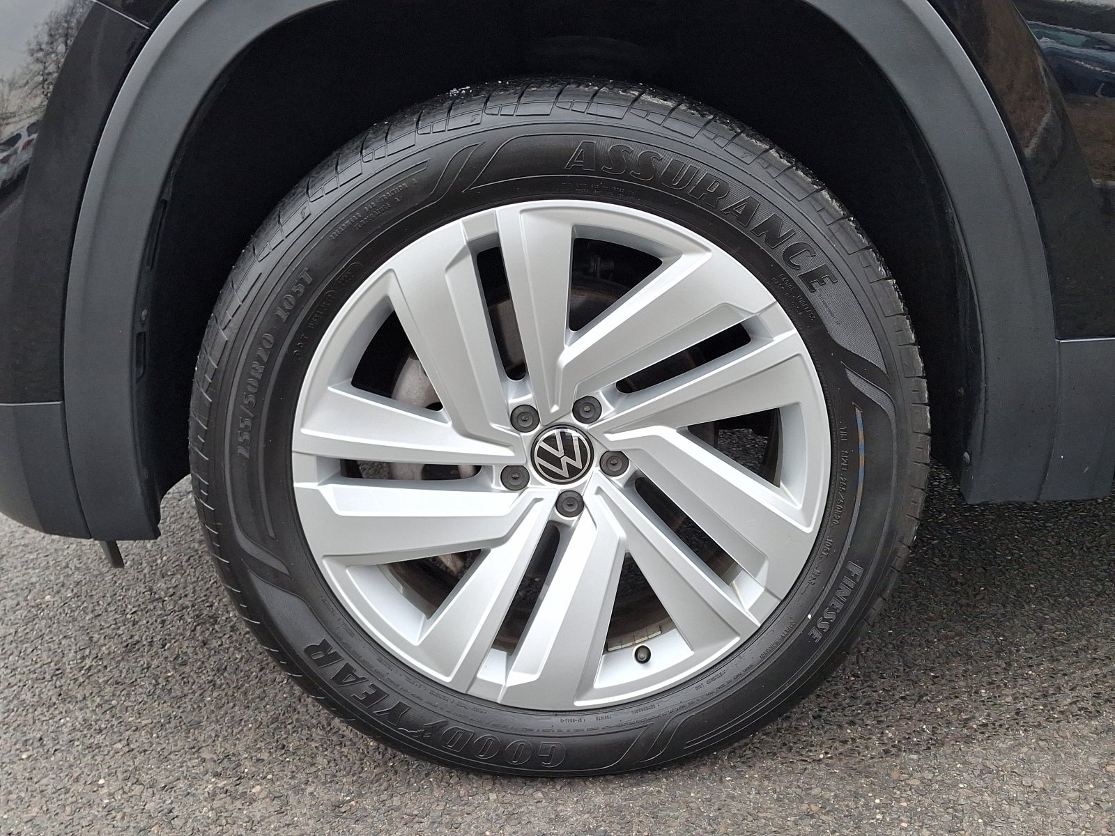 2023 Volkswagen Atlas Cross Sport 2.0T SE w/Technology