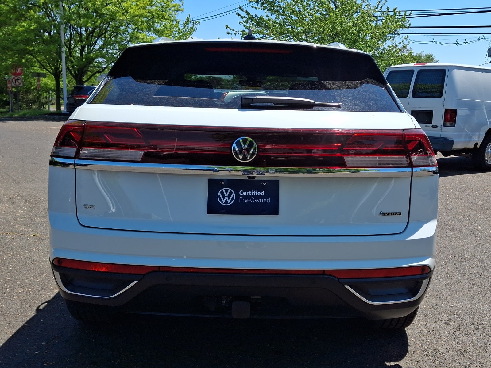 2024 Volkswagen Atlas Cross Sport 2.0T SE w/Technology