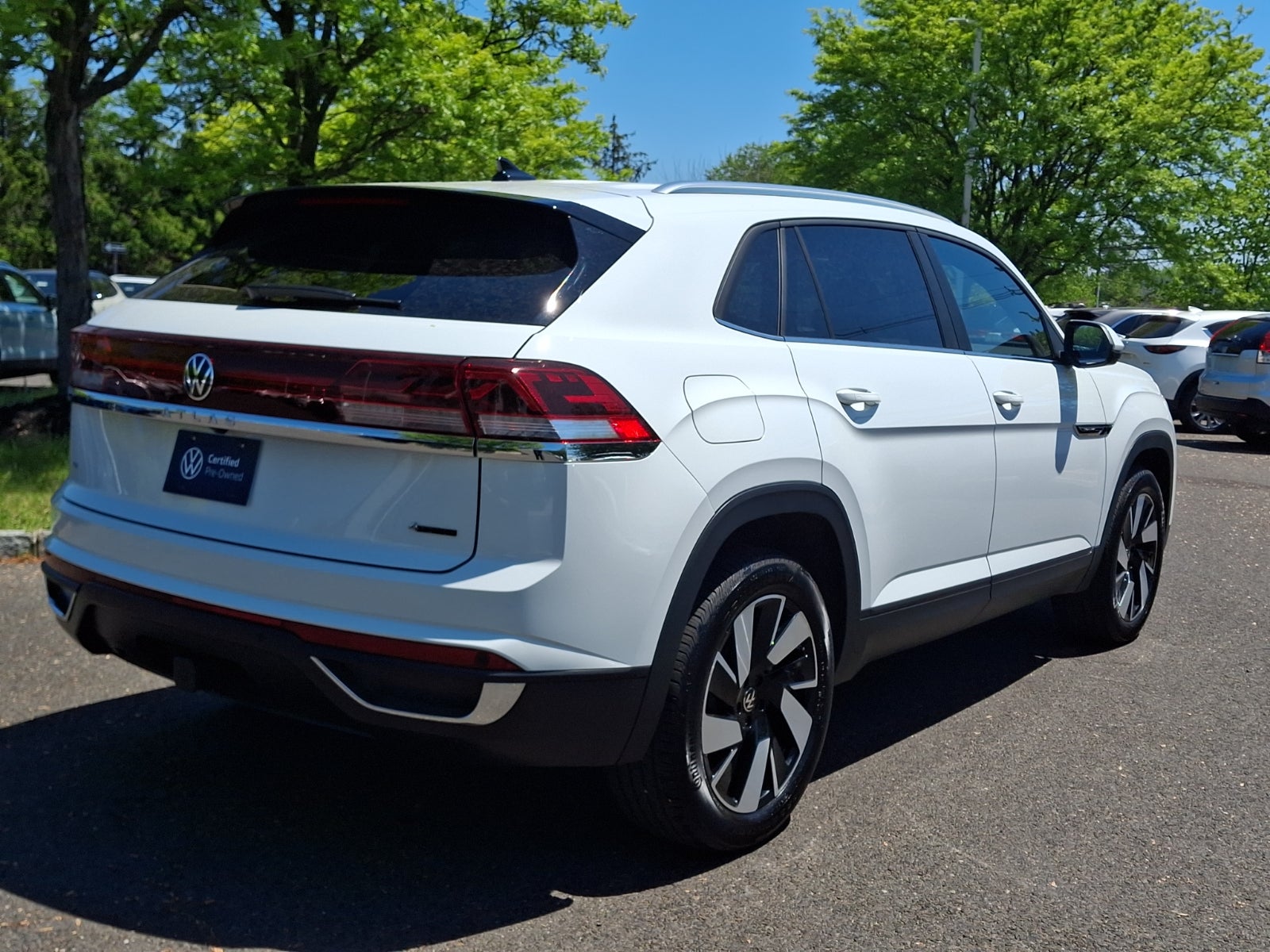 2024 Volkswagen Atlas Cross Sport 2.0T SE w/Technology