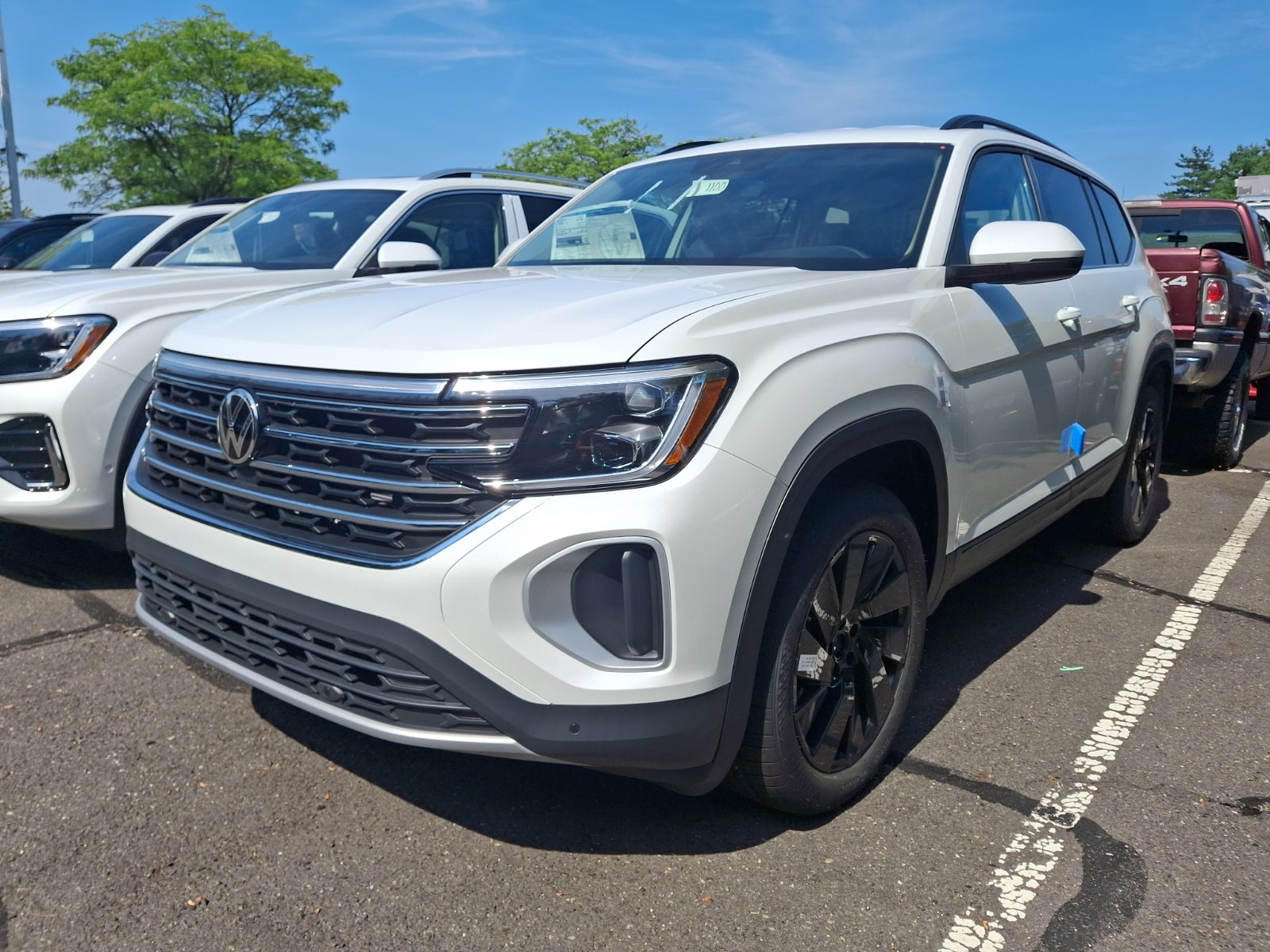 2026 Volkswagen Atlas SE with Technology