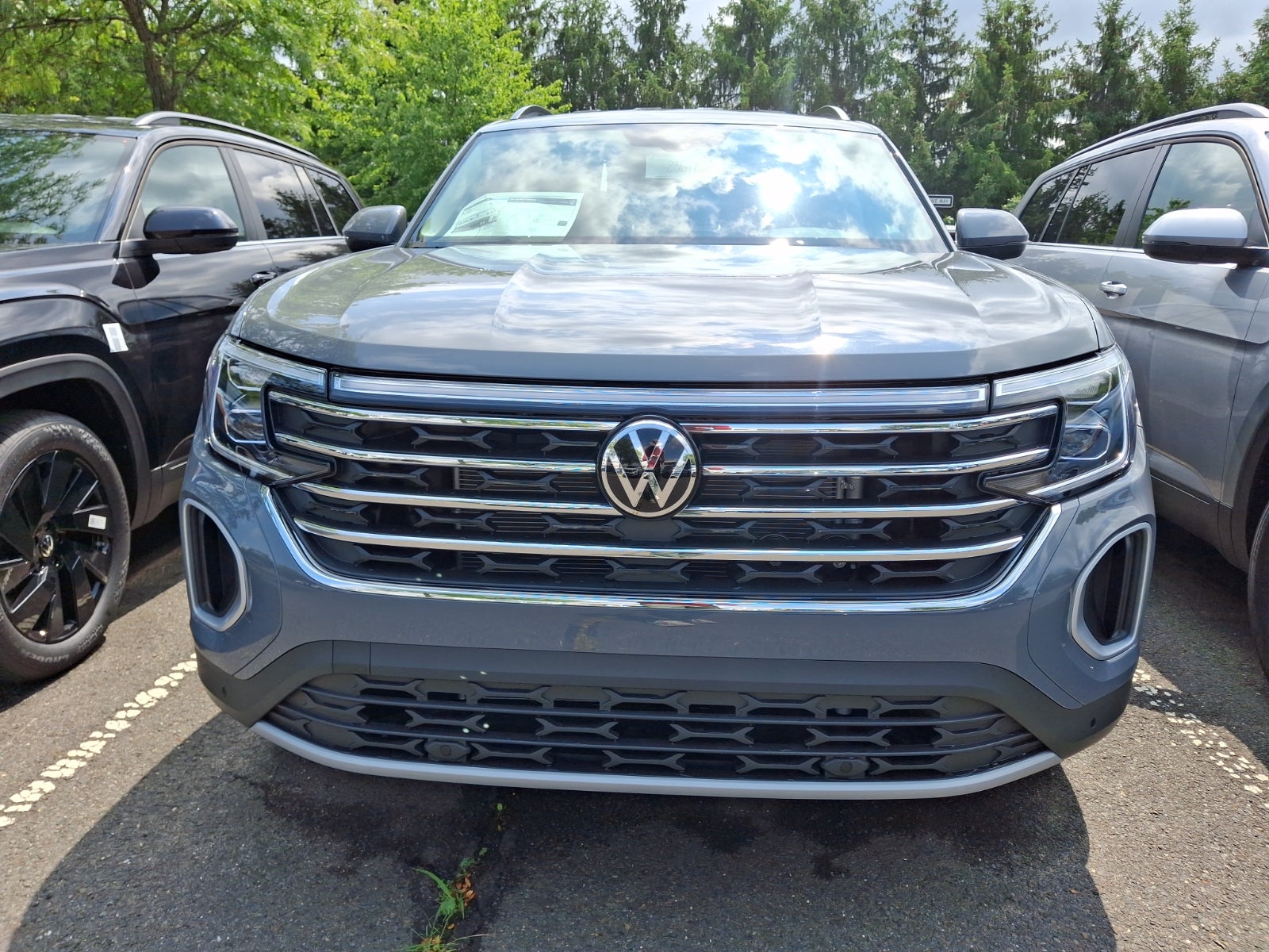2026 Volkswagen Atlas SE with Technology