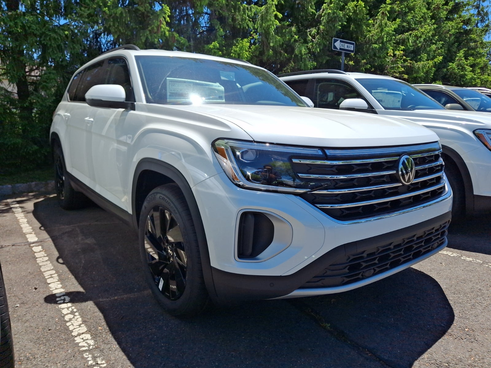 2026 Volkswagen Atlas SE with Technology