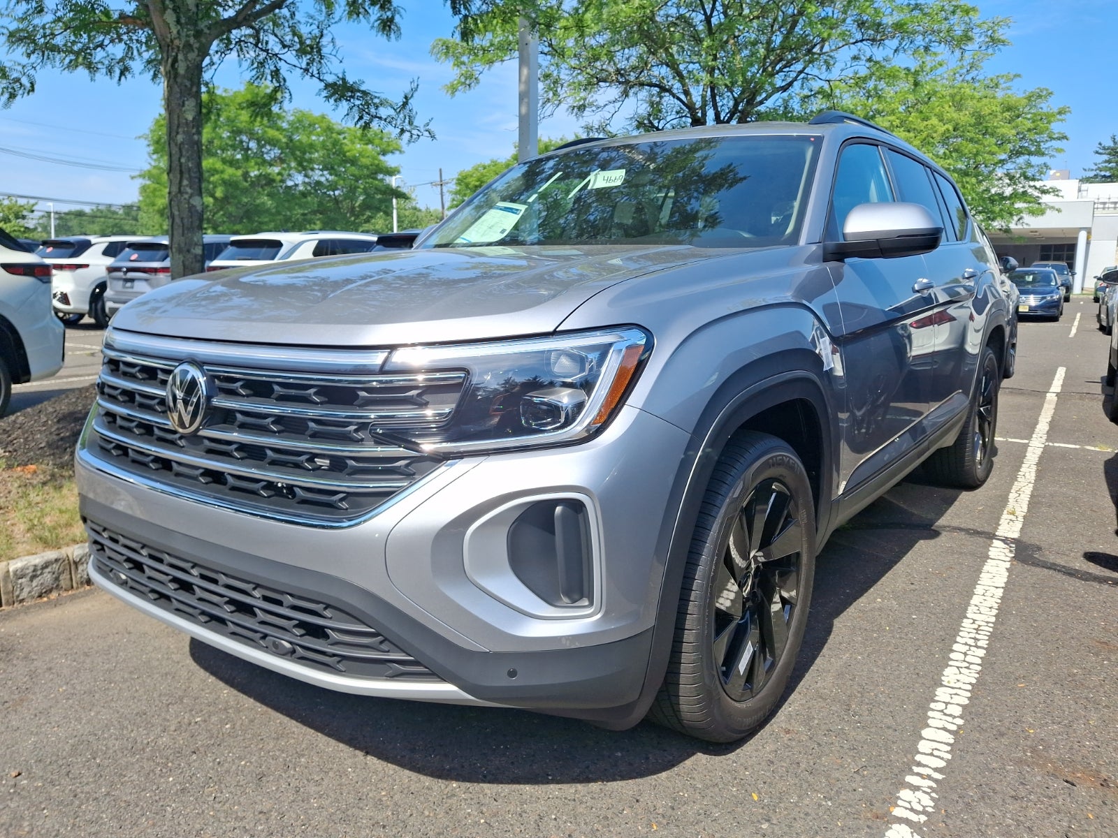 2026 Volkswagen Atlas SE with Technology