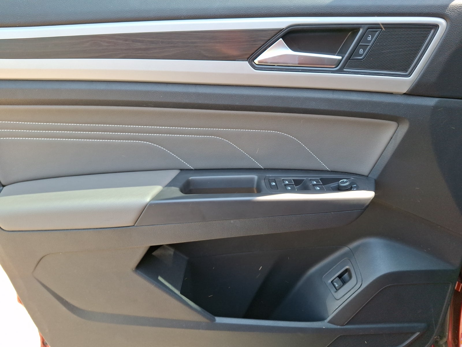 2023 Volkswagen Atlas 2.0T SE w/Technology