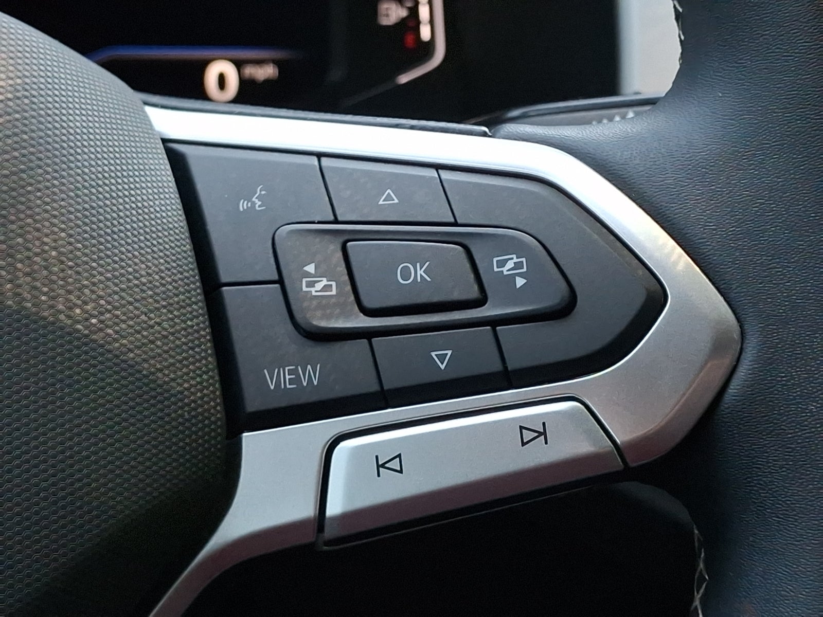 2023 Volkswagen Atlas 2.0T SE w/Technology