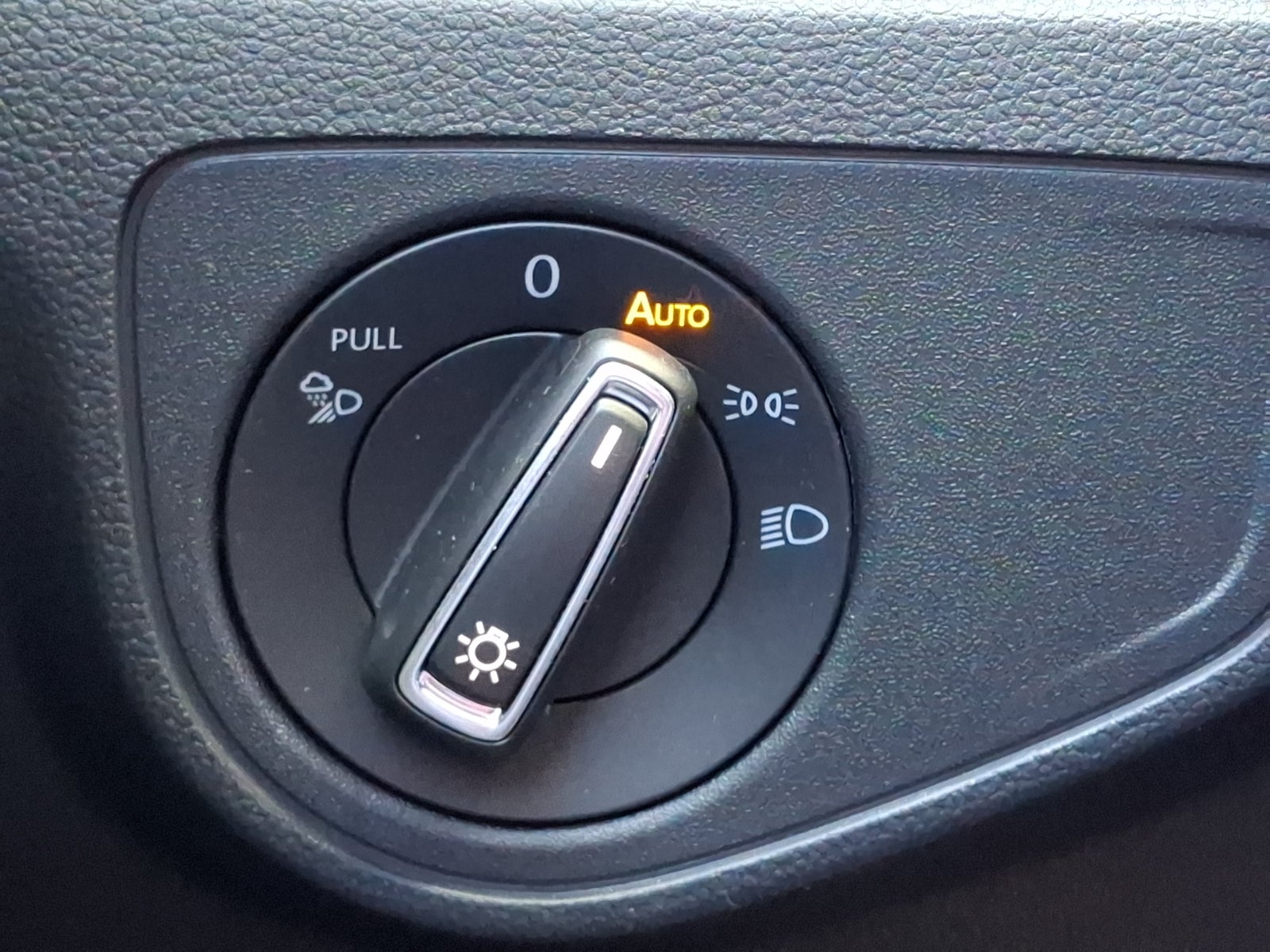 2023 Volkswagen Atlas 2.0T SE w/Technology