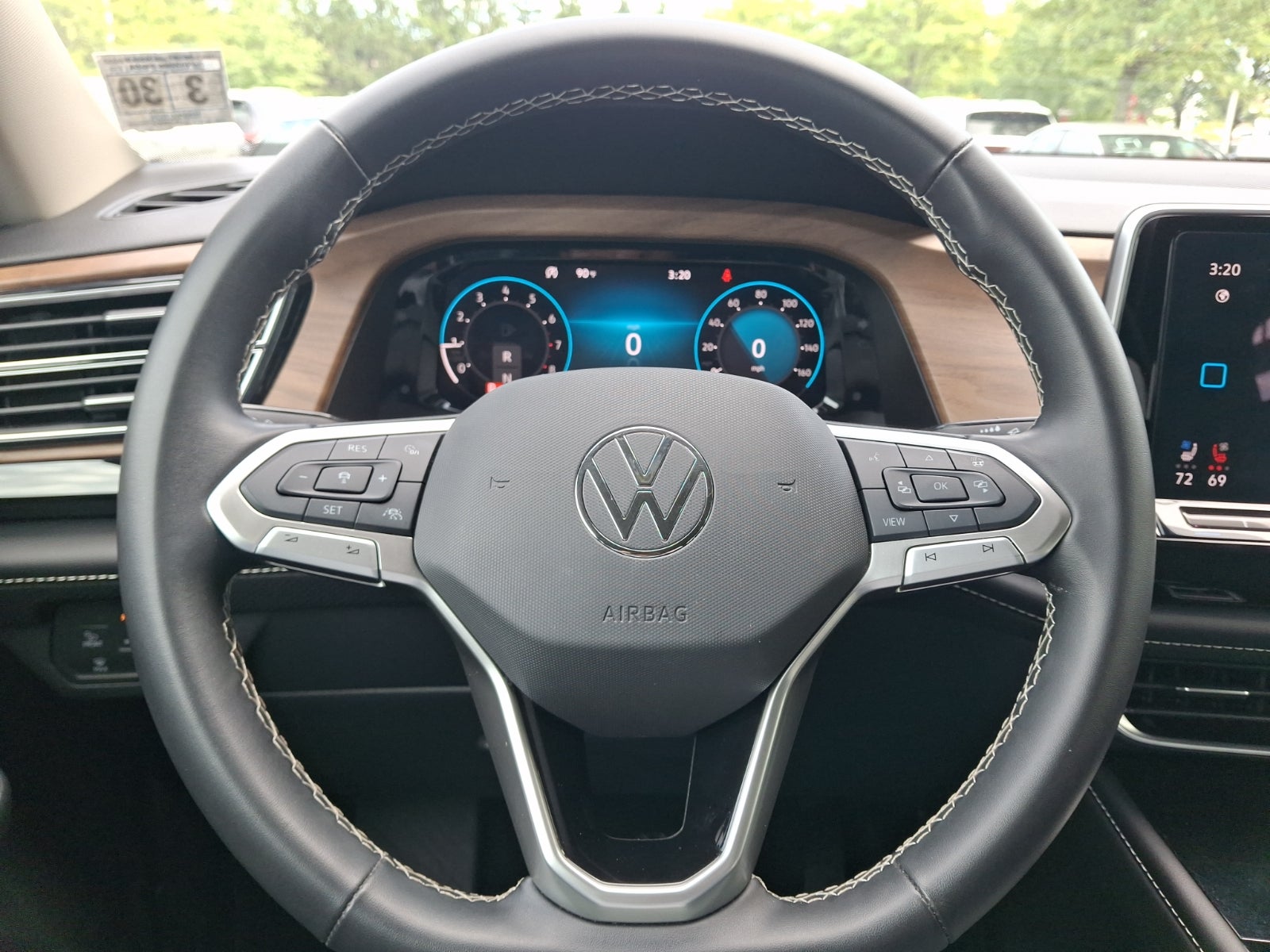 2024 Volkswagen Atlas 2.0T SE w/Technology