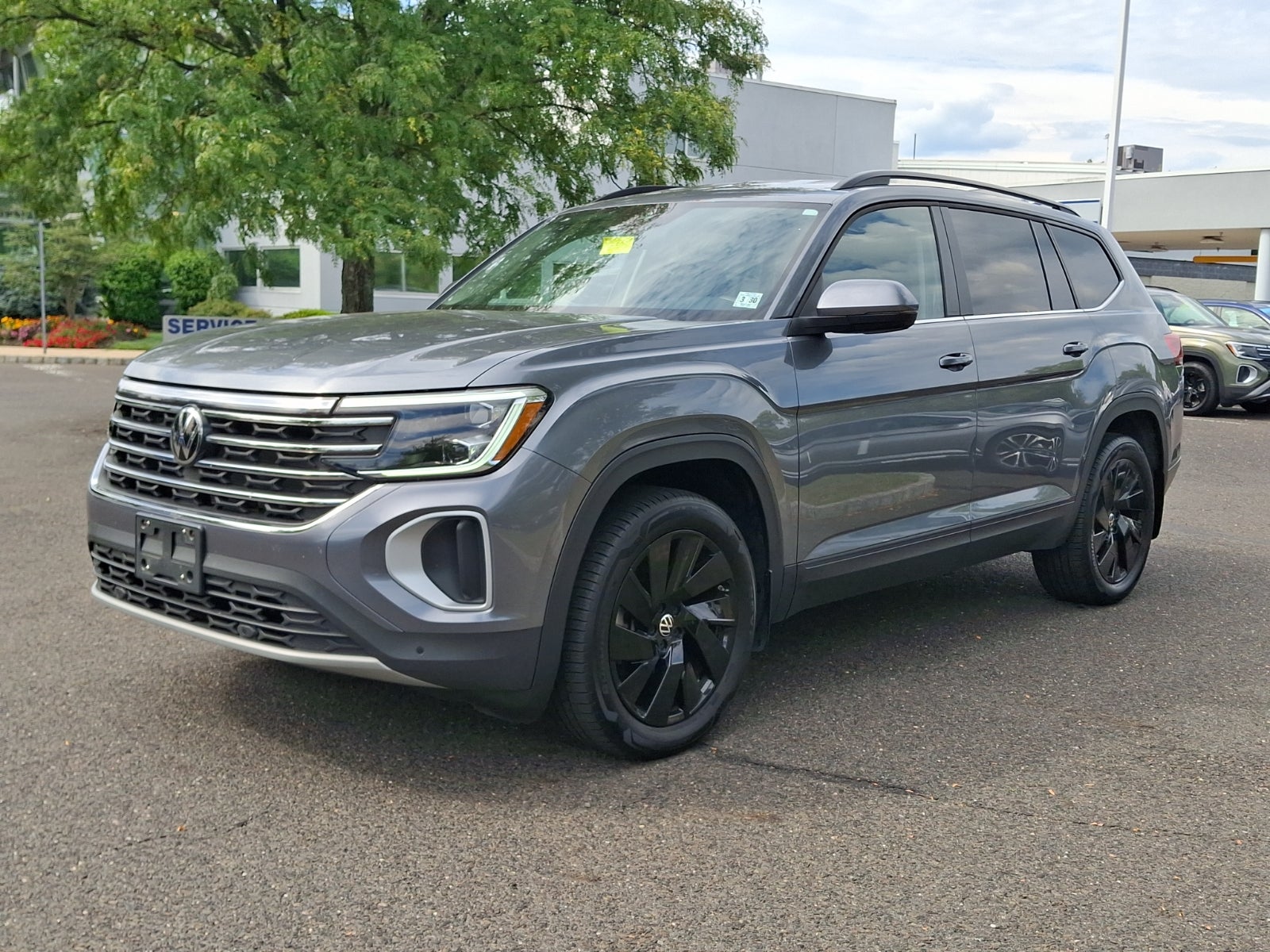 2024 Volkswagen Atlas 2.0T SE w/Technology
