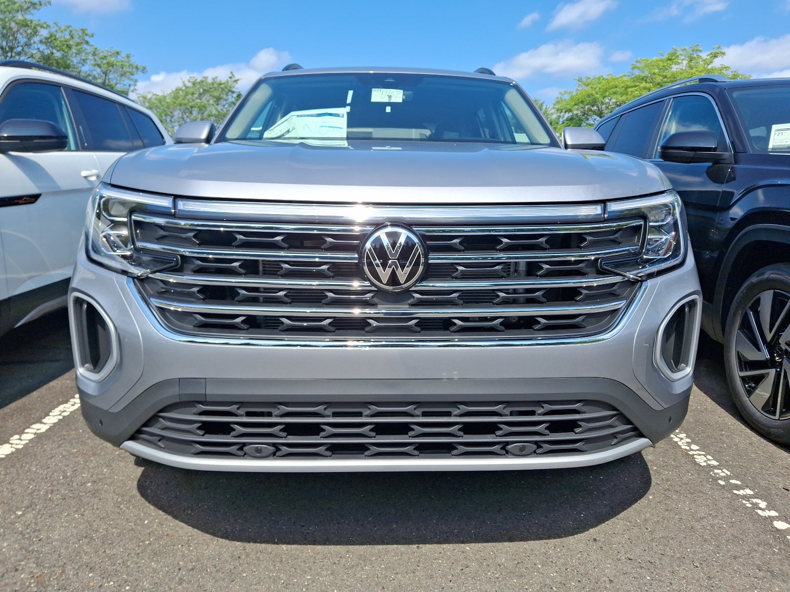2025 Volkswagen Atlas 2.0T SE w/Technology