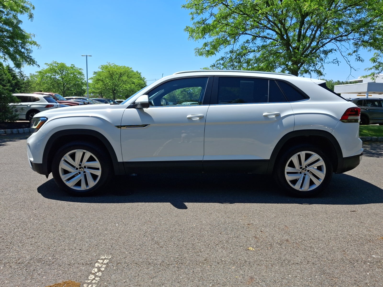 2023 Volkswagen Atlas Cross Sport 2.0T SE w/Technology