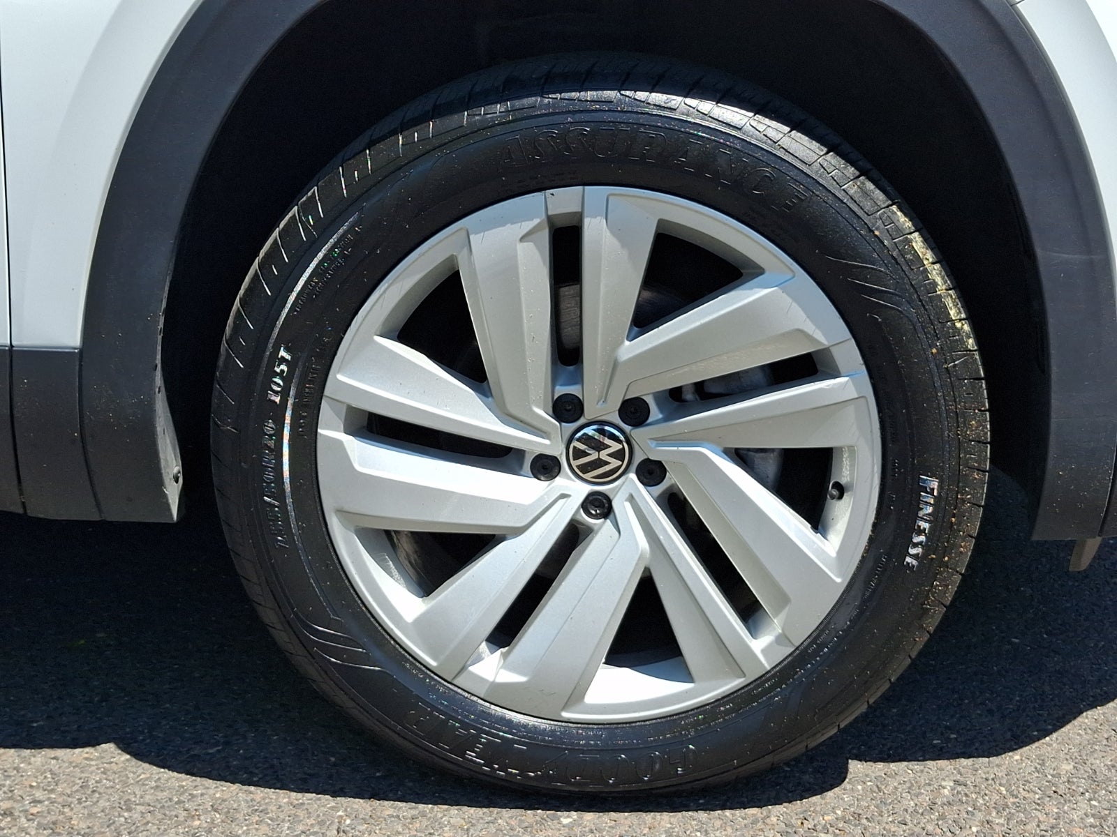 2023 Volkswagen Atlas Cross Sport 2.0T SE w/Technology