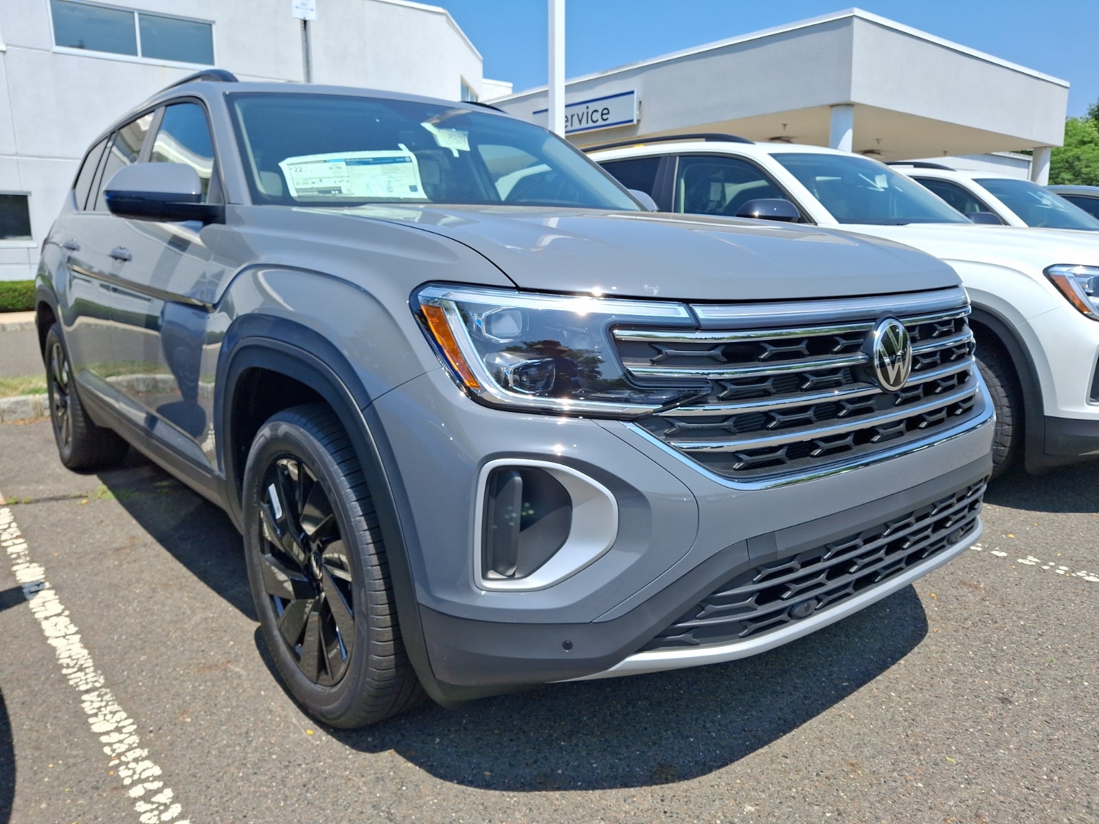 2026 Volkswagen Atlas SE with Technology