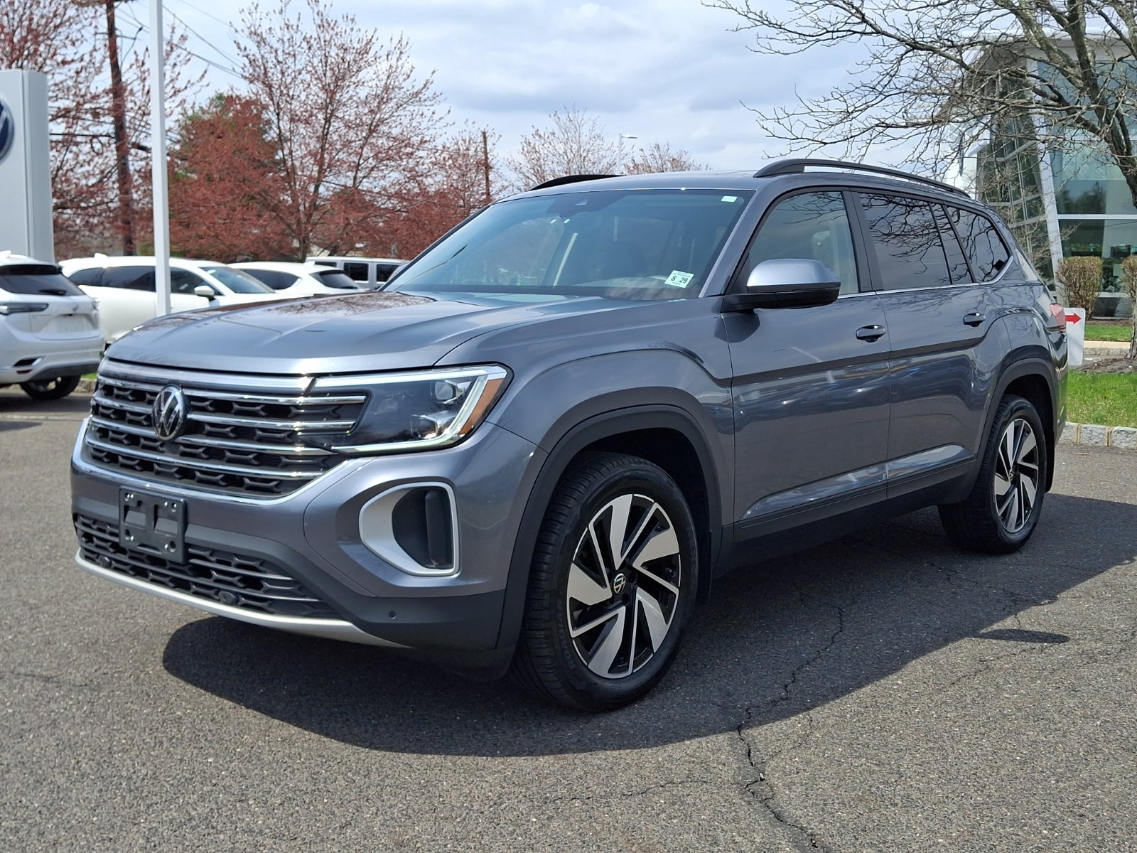 2024 Volkswagen Atlas 2.0T SE w/Technology