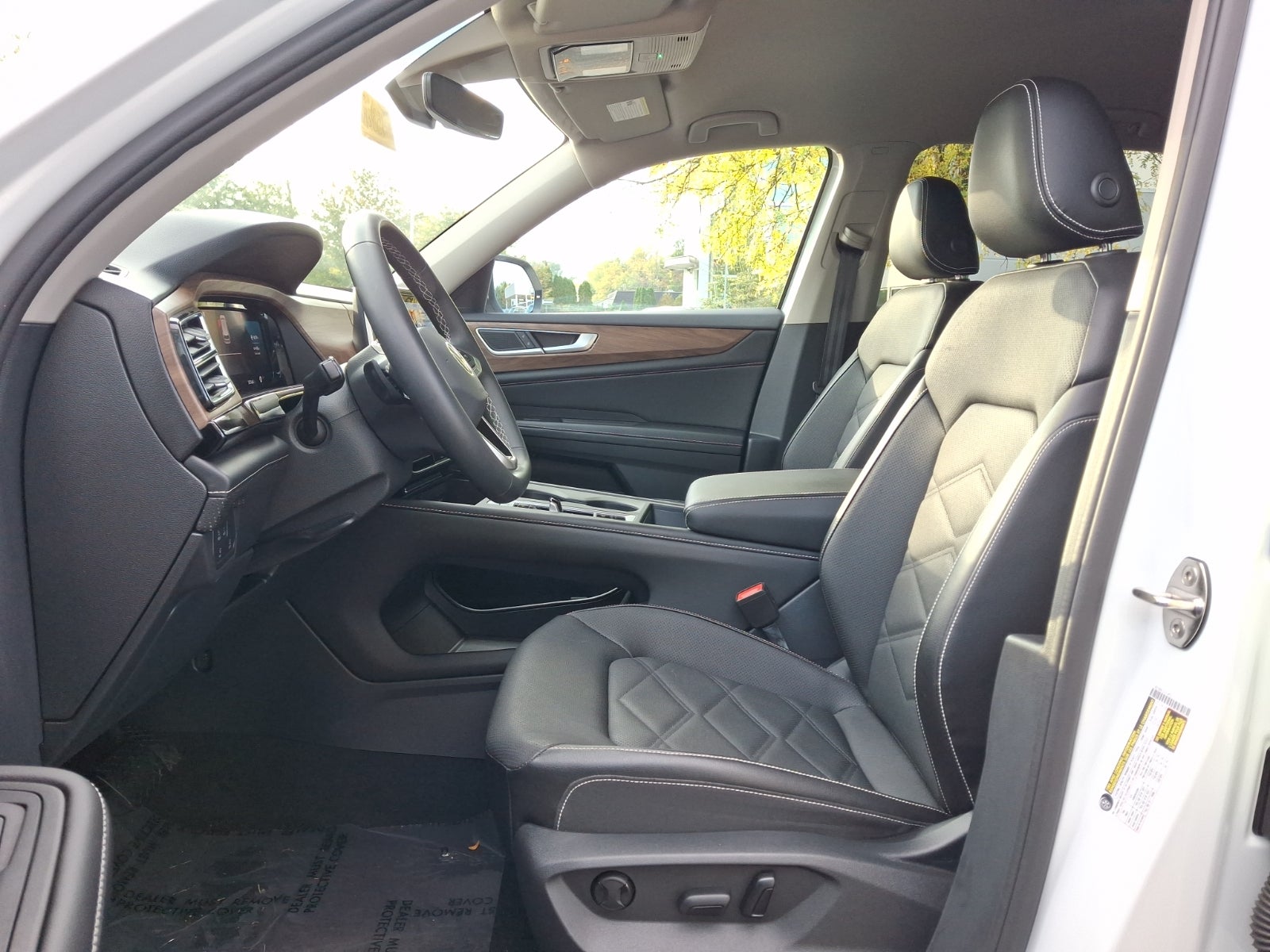 2024 Volkswagen Atlas 2.0T SE