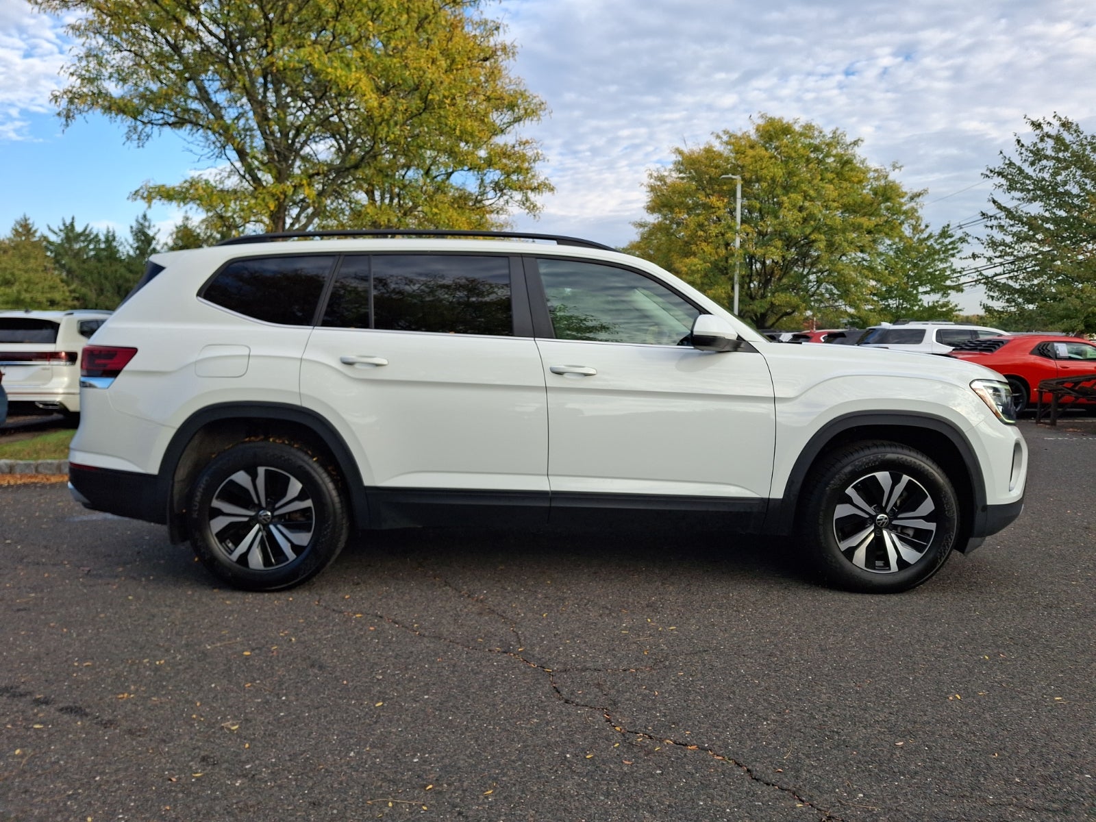 2024 Volkswagen Atlas 2.0T SE