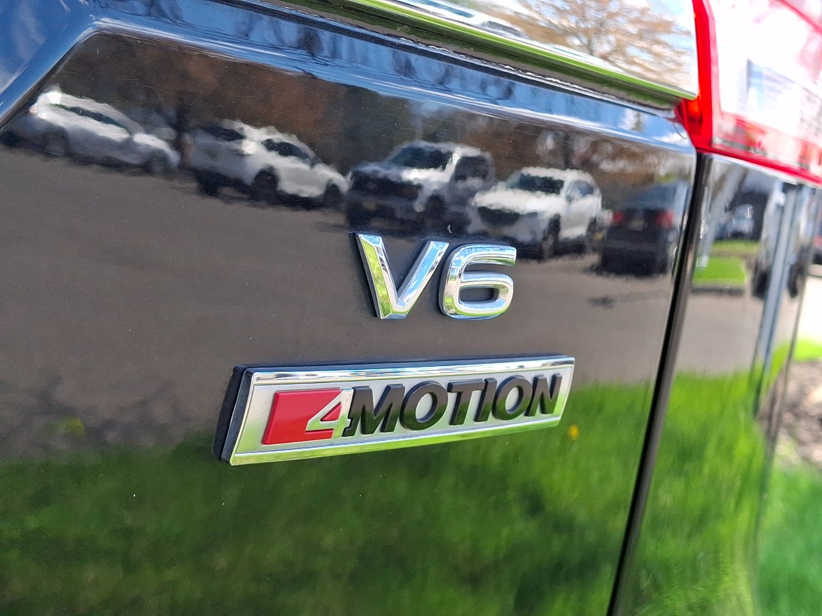 2019 Volkswagen Atlas 3.6L V6 SEL R-Line