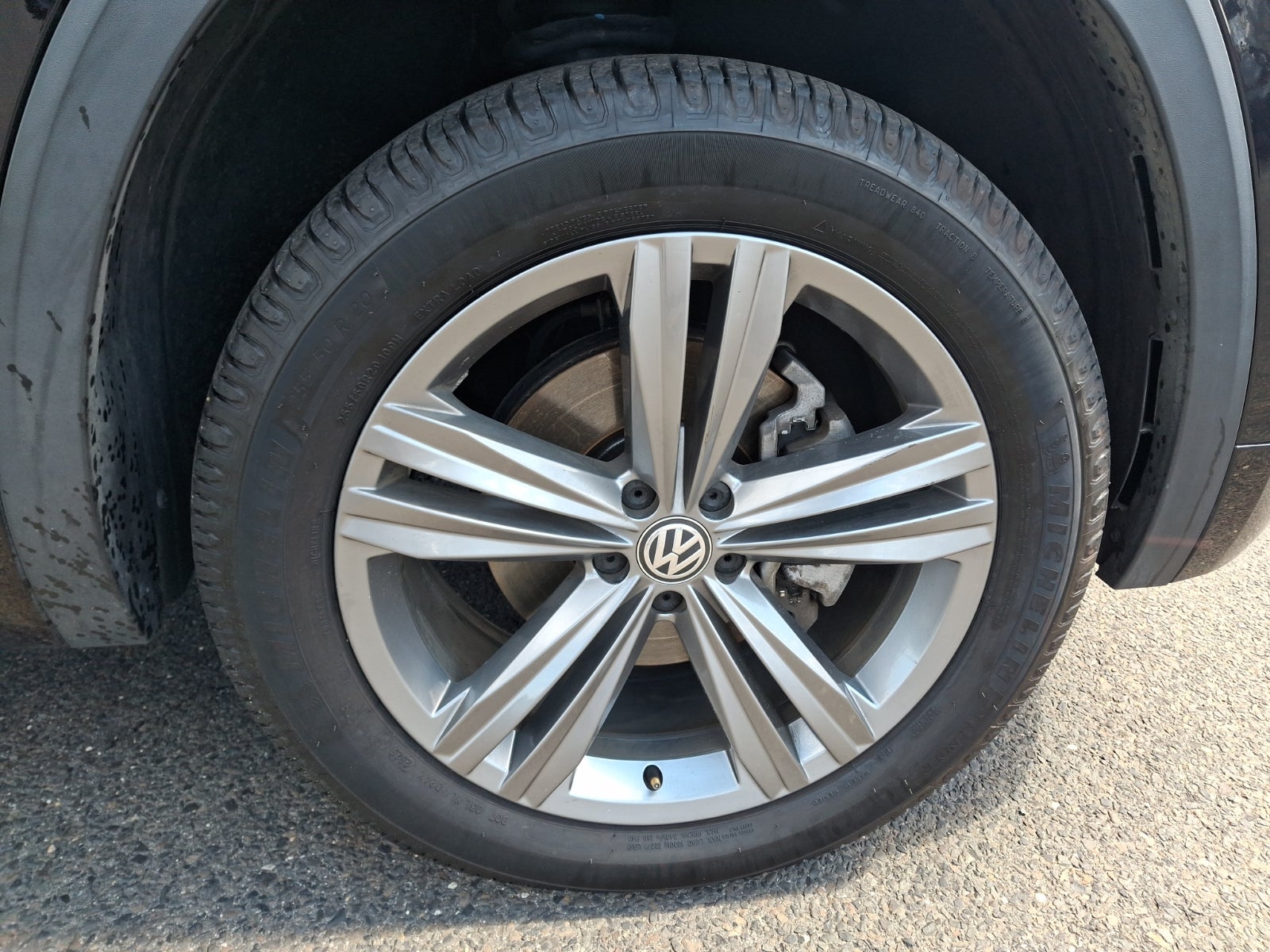 2019 Volkswagen Atlas 3.6L V6 SEL R-Line