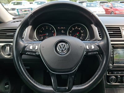 2017 Volkswagen Passat 1.8T SE