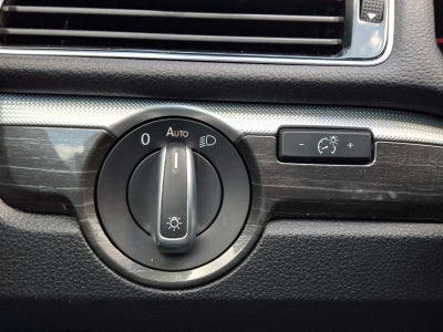 2017 Volkswagen Passat 1.8T SE