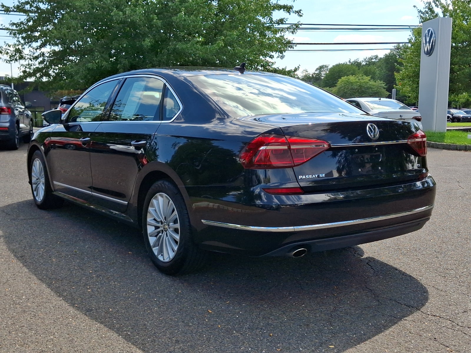2017 Volkswagen Passat 1.8T SE