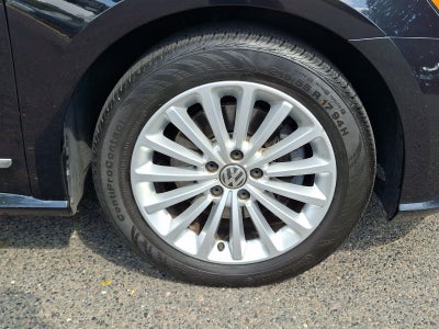 2017 Volkswagen Passat 1.8T SE