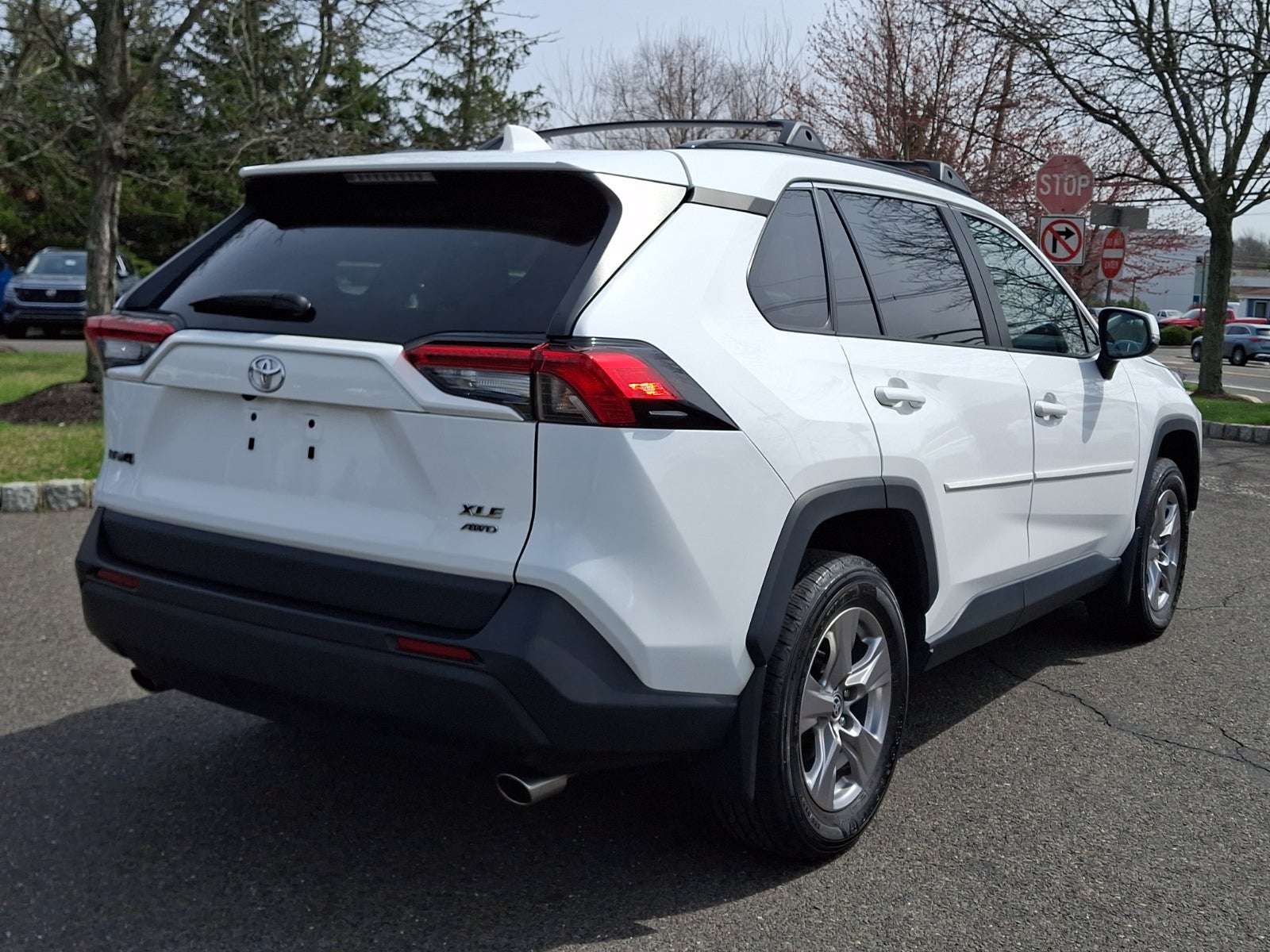 2023 Toyota RAV4 XLE