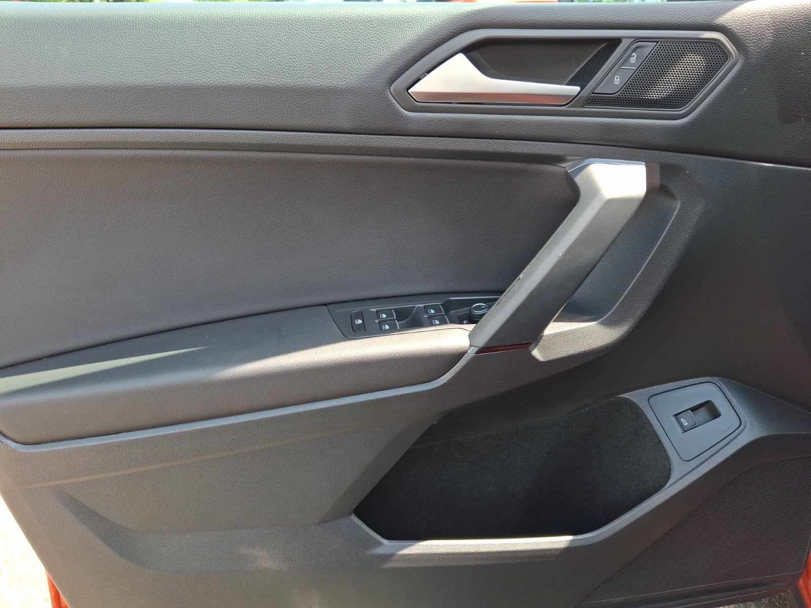 2019 Volkswagen Tiguan 2.0T SEL R-Line
