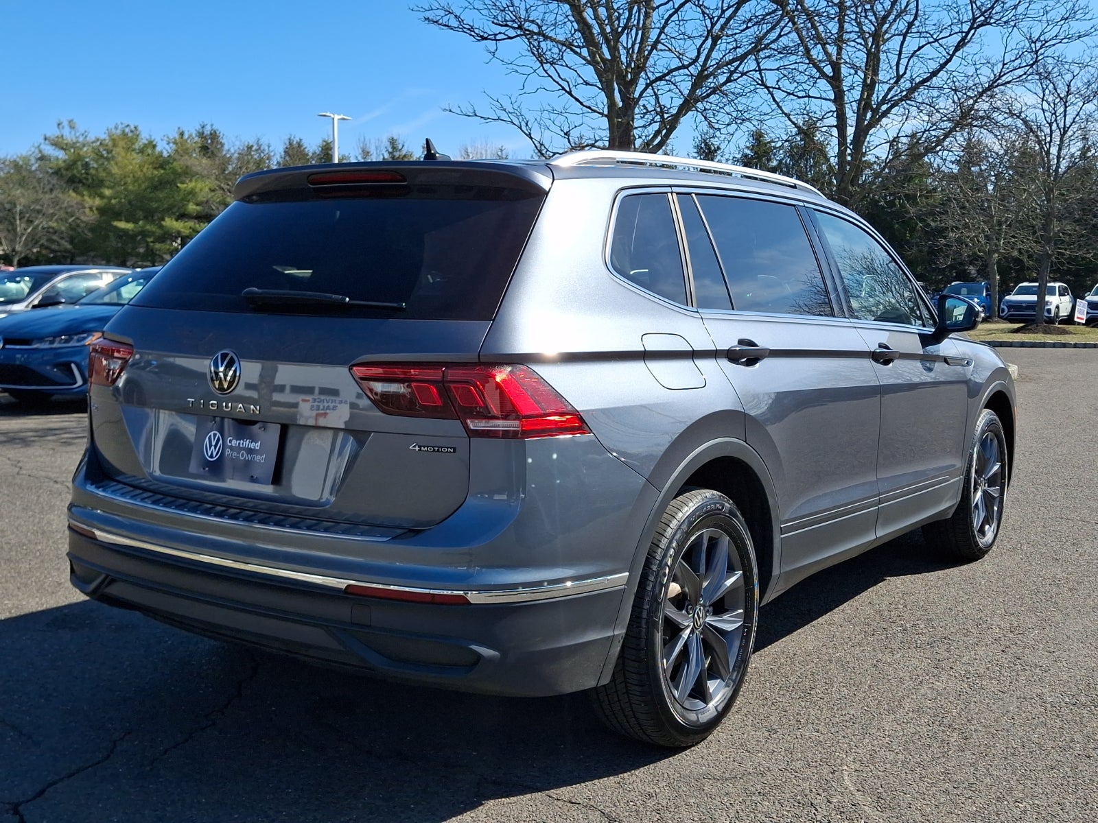 2024 Volkswagen Tiguan 2.0T SE
